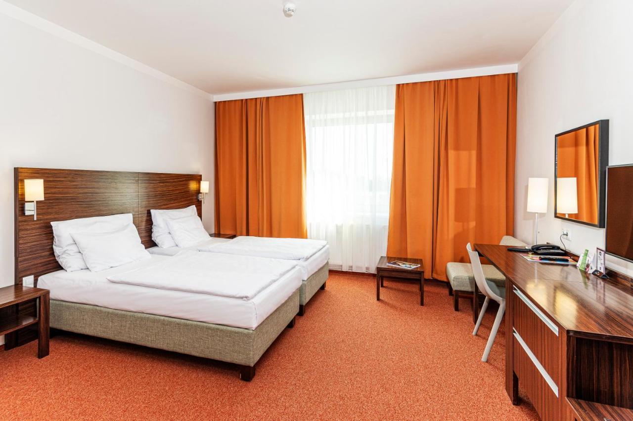 Hotel Euro Pardubice Dış mekan fotoğraf
