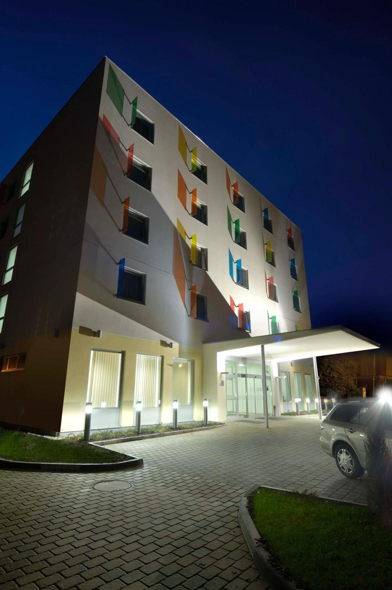 Hotel Euro Pardubice Dış mekan fotoğraf