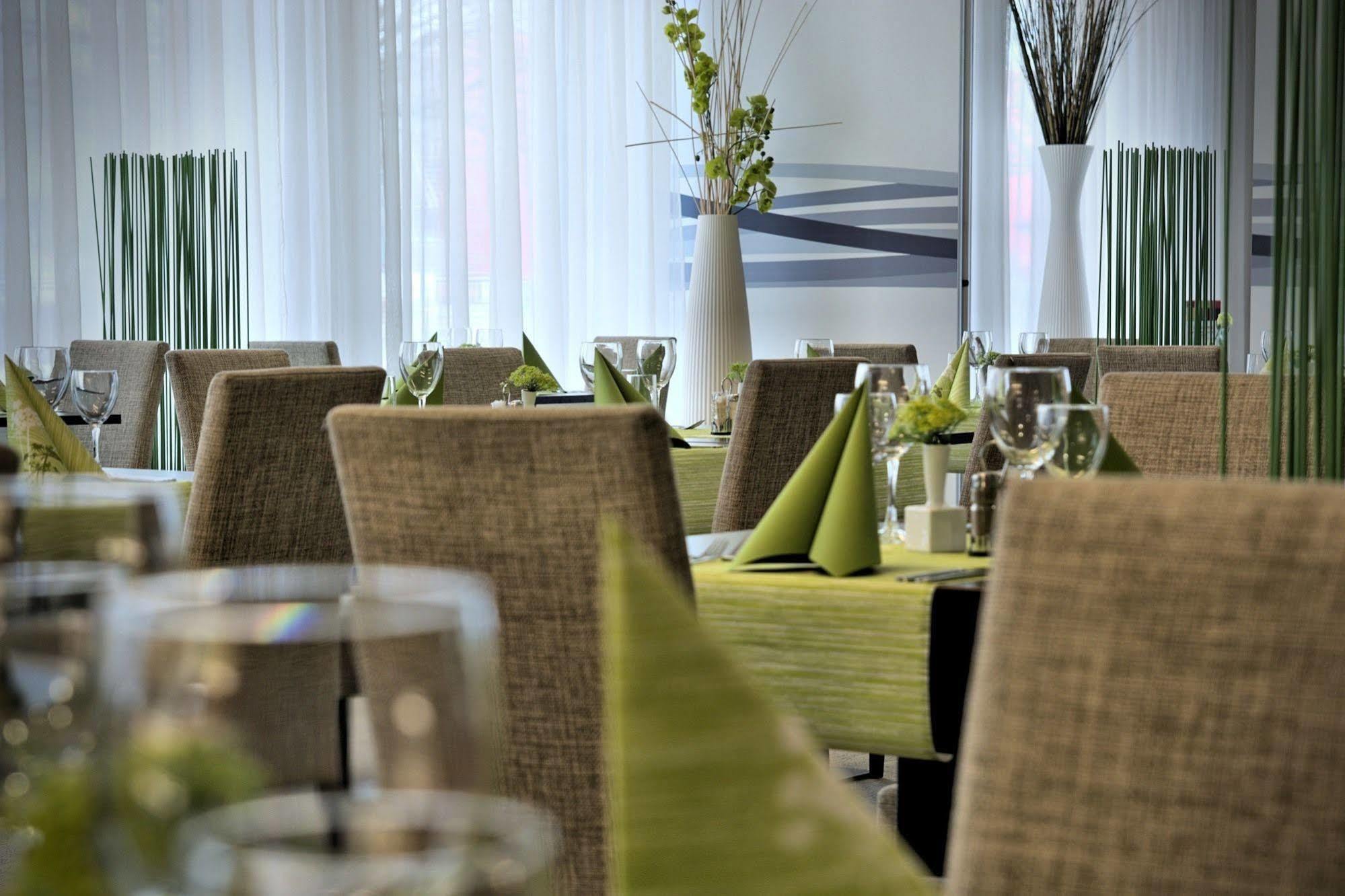 Hotel Euro Pardubice Dış mekan fotoğraf
