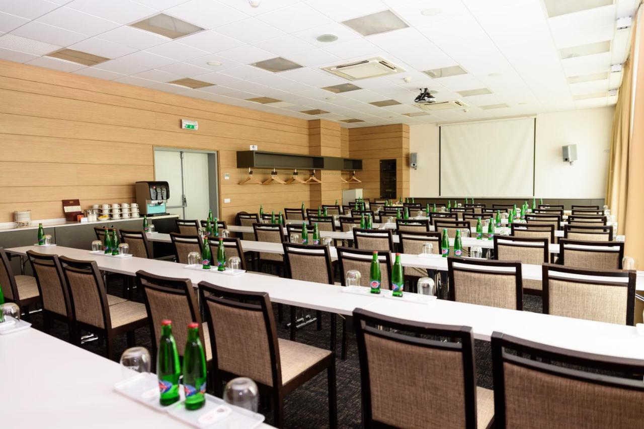 Hotel Euro Pardubice Dış mekan fotoğraf